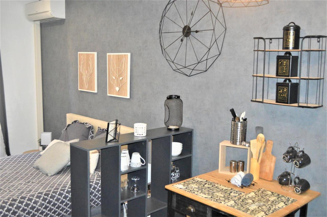 Studio Industriel De Steenia Vieux Port Apartment Marseille Luaran gambar