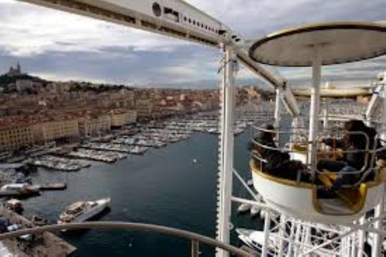 Studio Industriel De Steenia Vieux Port Apartment Marseille Luaran gambar